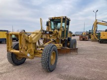 2004 Caterpillar 140HNA